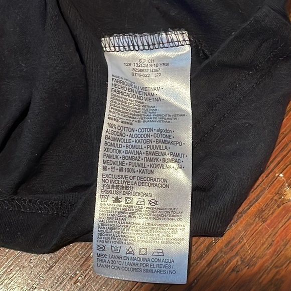 Nike Kid’s Black T-Shirt Size S - Picture 6 of 6